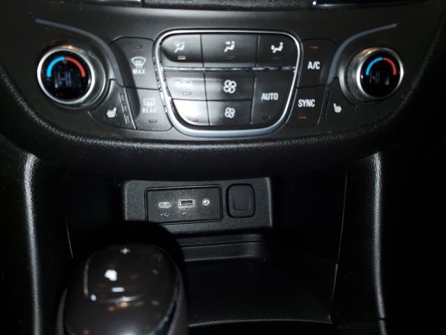 Used 2019 Chevrolet Equinox LT image 18