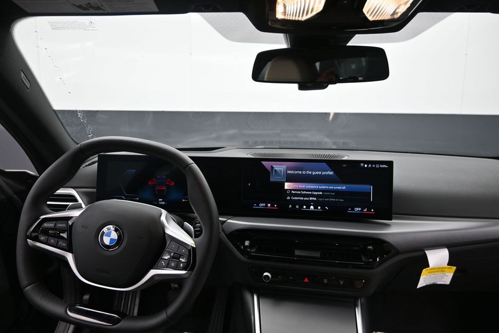 Used 2025 BMW 230i Coupe w/ Premium Package RWD image 12