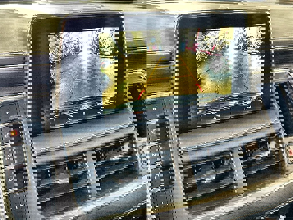 Used 2024 GMC Yukon XL SLT image 20