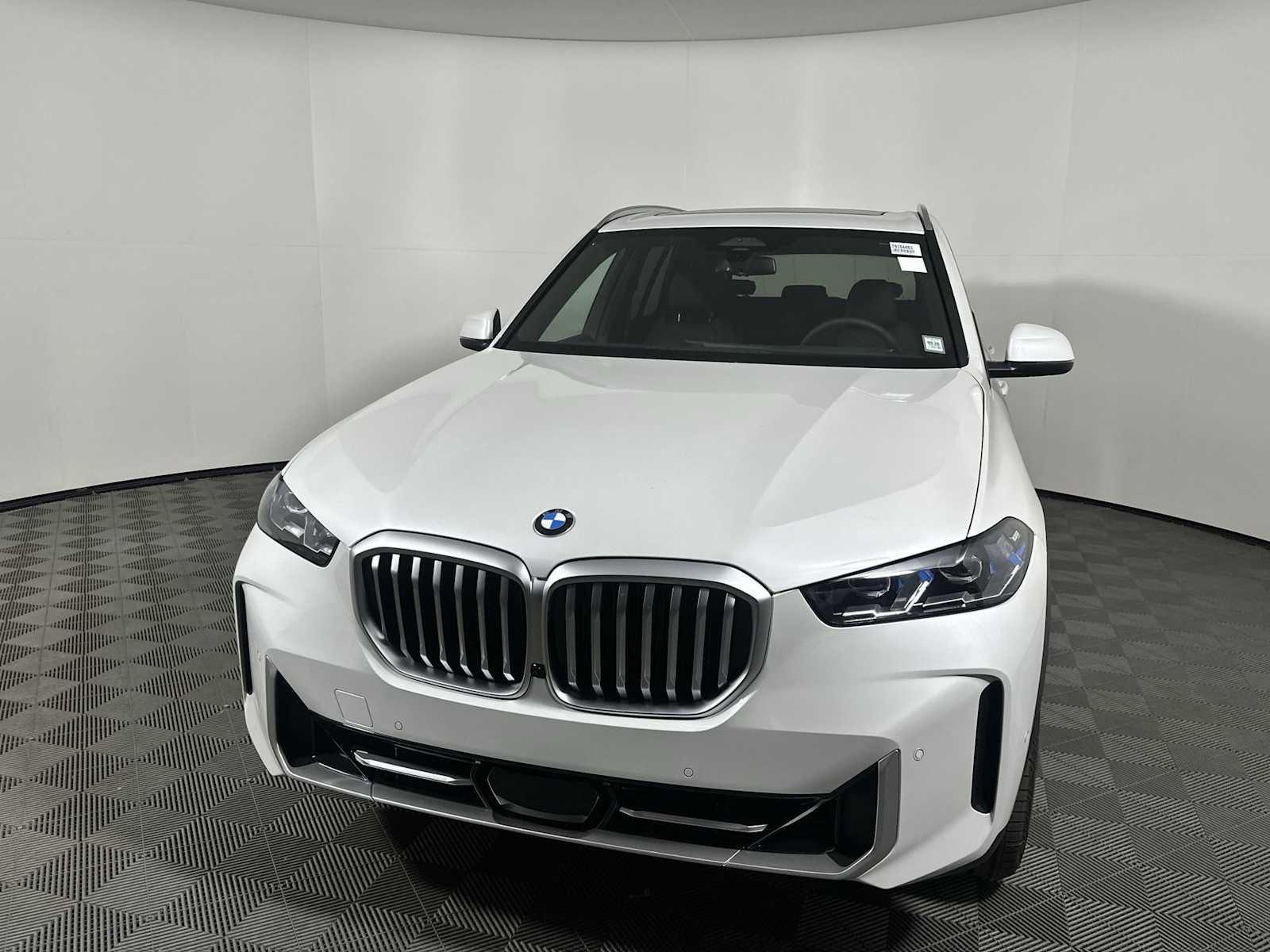 New 2026 BMW X5 xDrive40i w/ Premium Package image 7