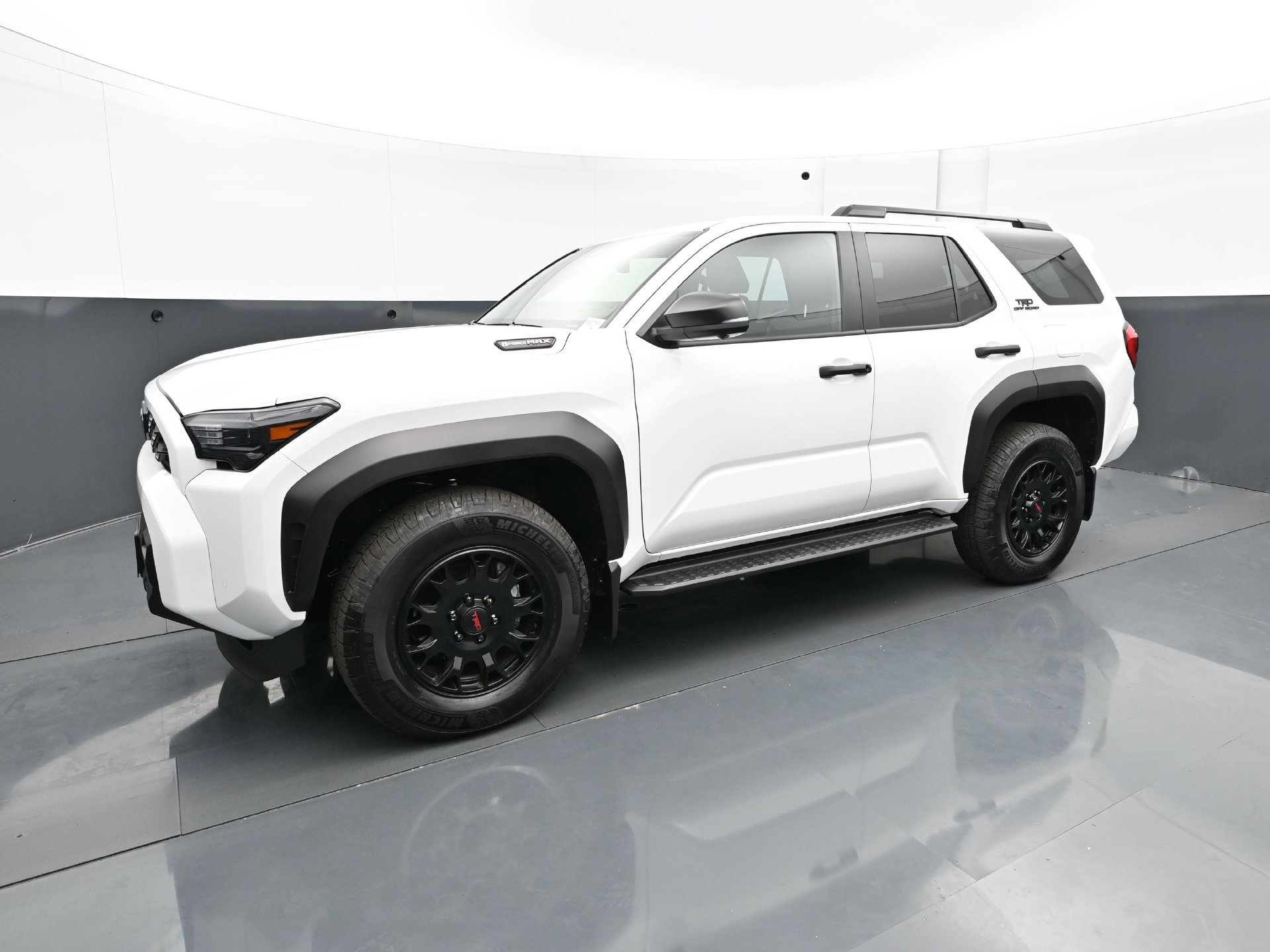 Used 2026 Toyota 4Runner TRD Off-Road Premium AWD/4WD image 2