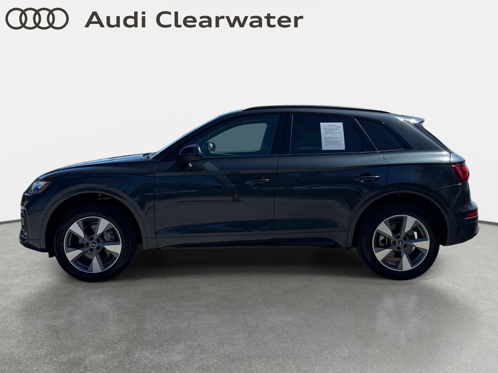 Used 2025 Audi Q5 2.0T Premium w/ Convenience Plus Package AWD/4WD image 2
