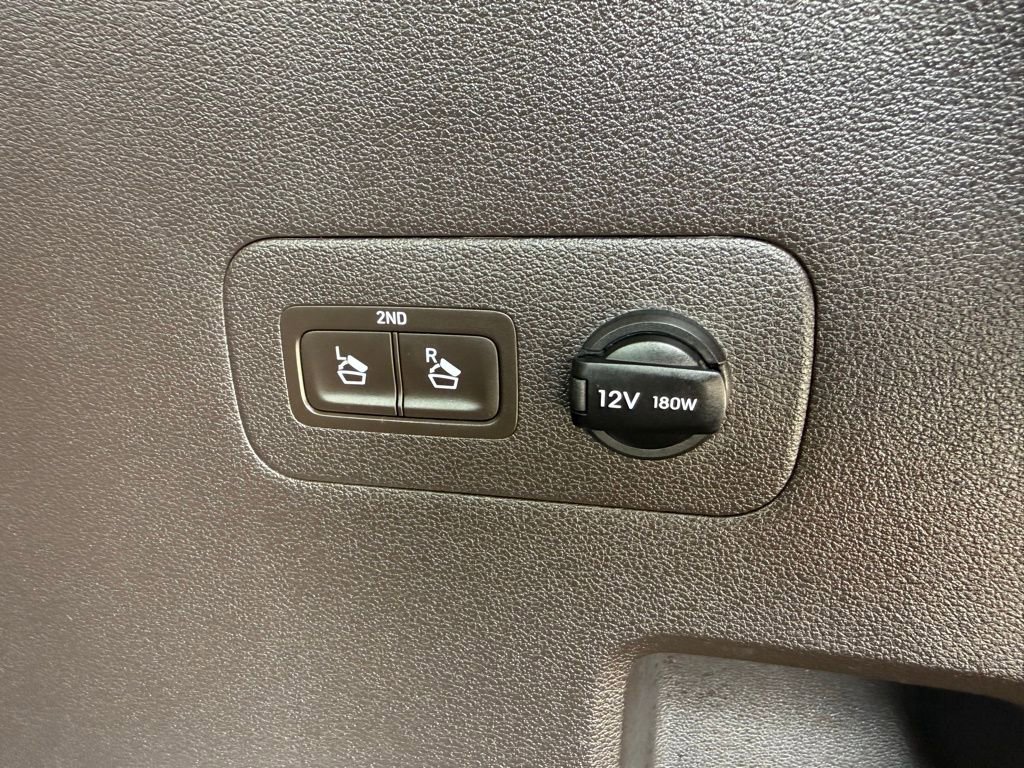 Used 2020 Hyundai Santa Fe Limited image 28