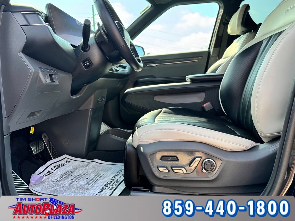 Used 2024 Kia EV9 GT-Line AWD/4WD image 37