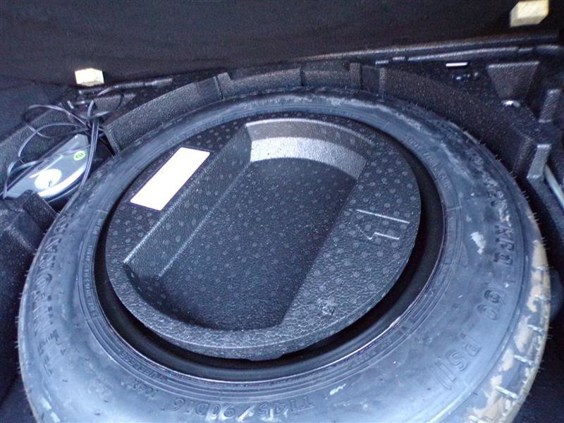 Used 2018 Toyota C-HR XLE image 38