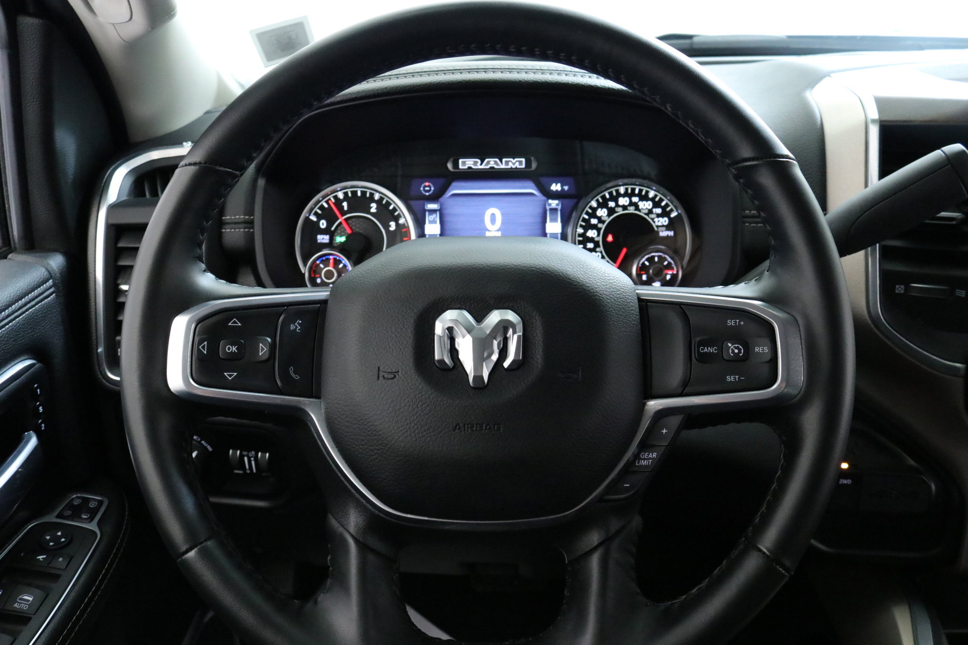 Used 2024 RAM 3500 Laramie w/ Chrome Bumper Package image 13