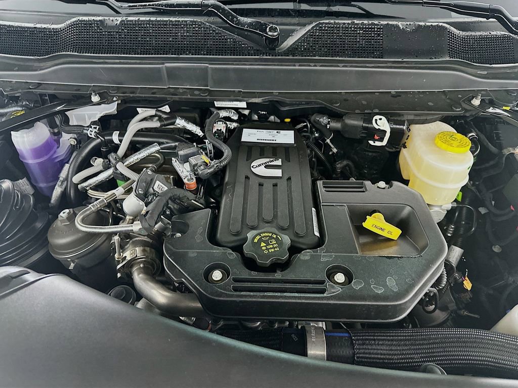 New 2025 RAM 3500 Limited w/ Towing Technology Group image 19