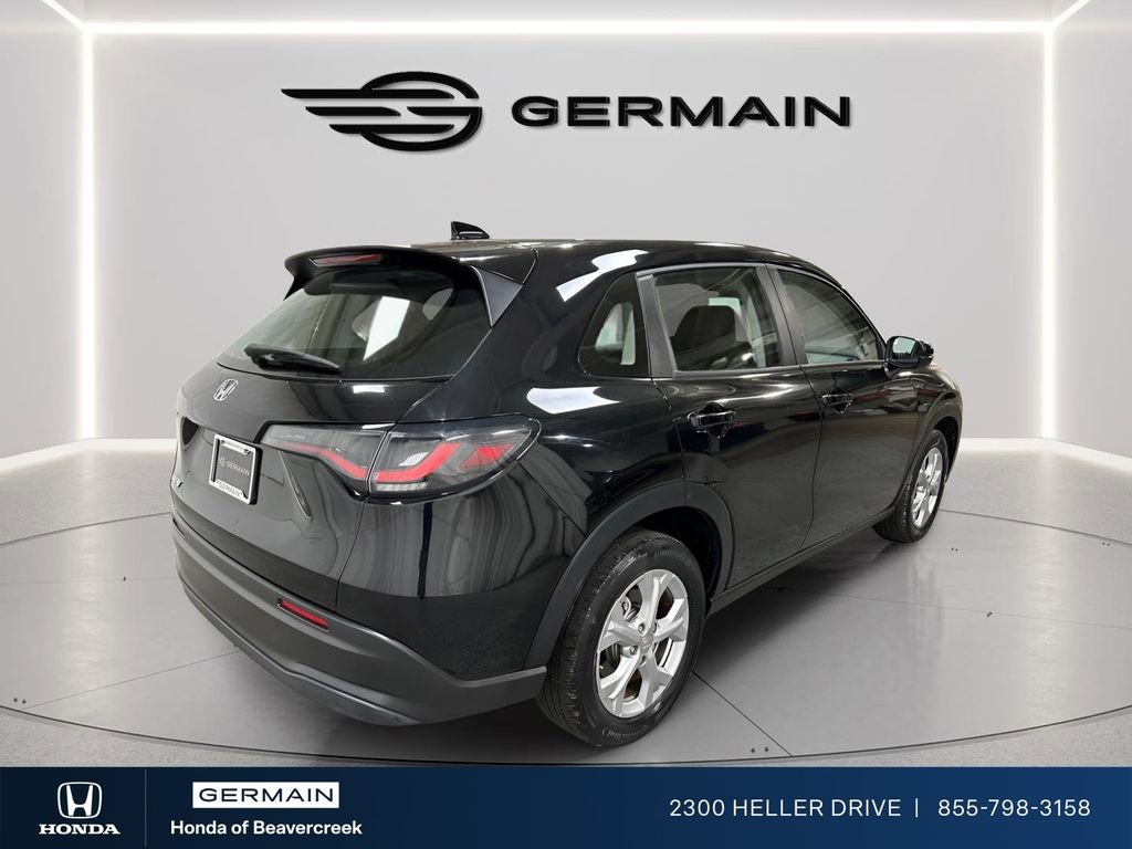Used 2023 Honda HR-V LX image 9