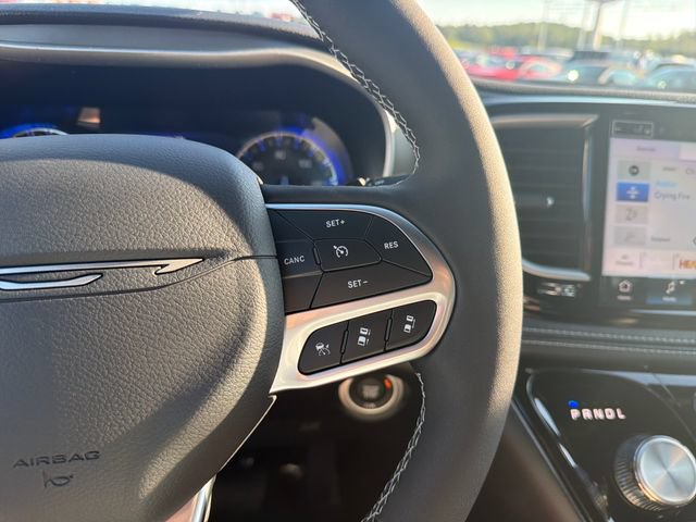 New 2027 Chrysler Pacifica Select FWD image 15