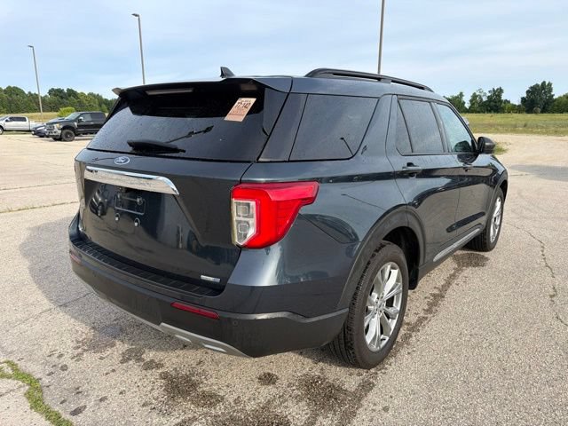 Used 2024 Ford Explorer XLT w/ Equipment Group 202A AWD/4WD image 3