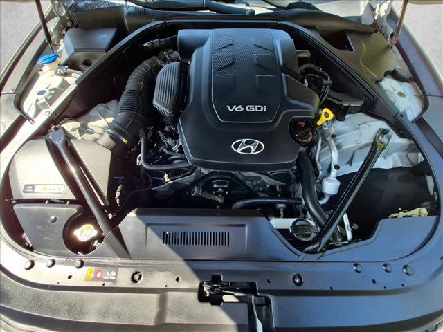 Used 2015 Hyundai Genesis 3.8 w/ Option Group 03 RWD image 27