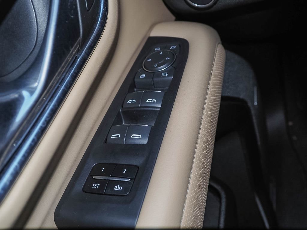 Used 2024 Chevrolet Tahoe Premier w/ Premium Package image 28