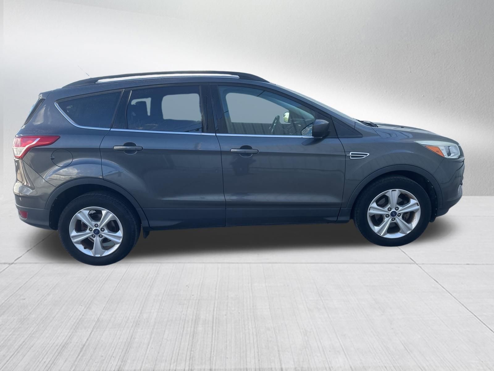 Used 2016 Ford Escape SE w/ Equipment Group 201A image 12