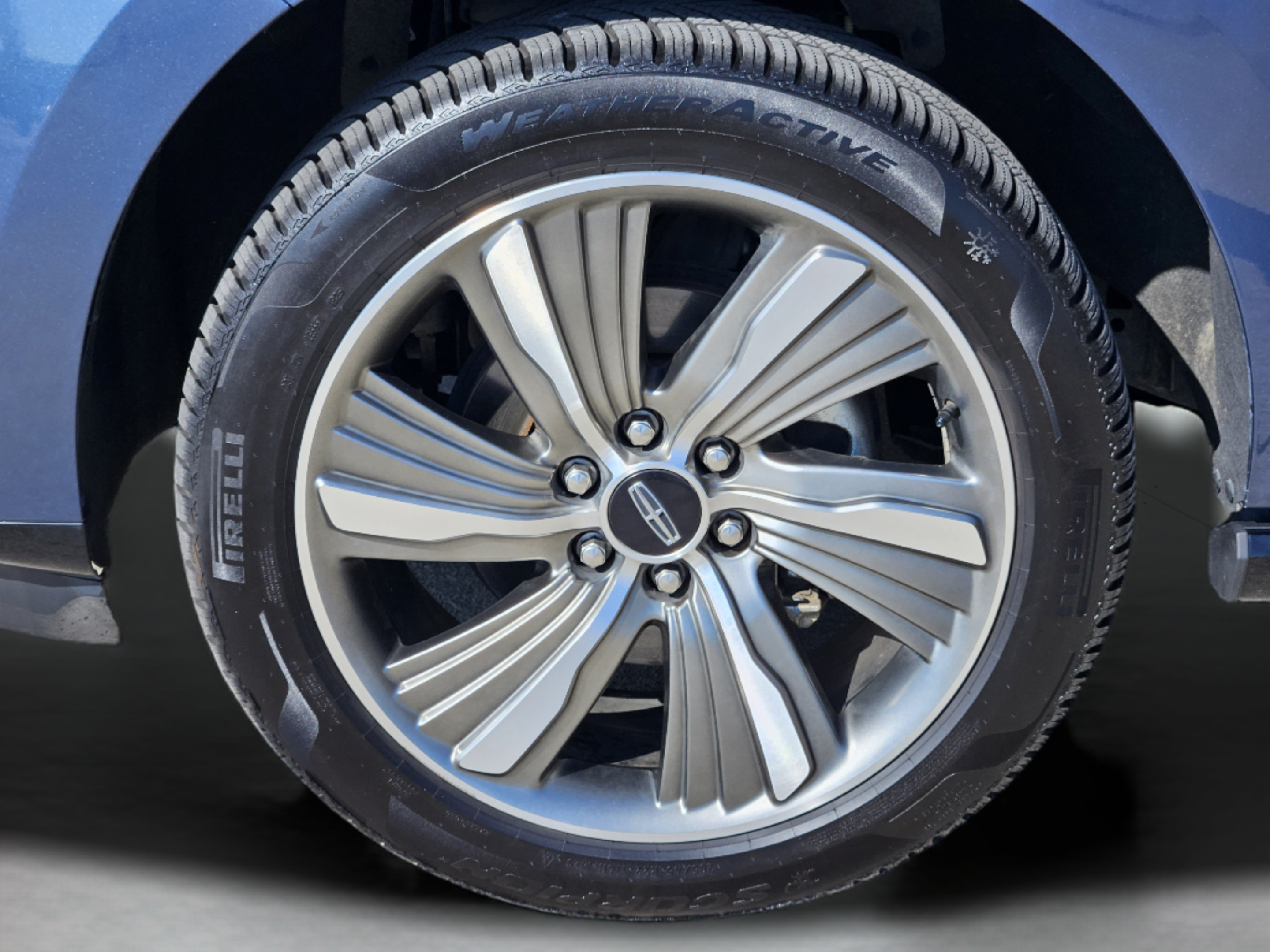 Used 2018 Lincoln Navigator Reserve AWD/4WD image 13