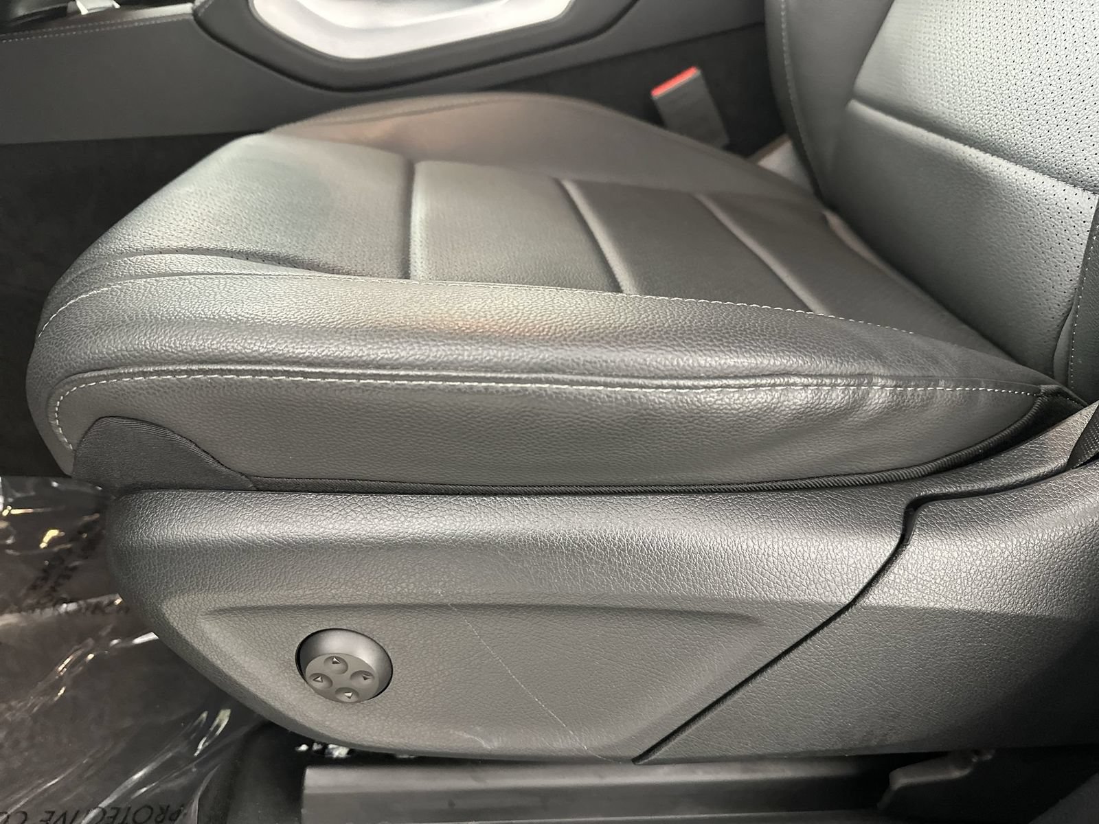 Used 2024 Mercedes-Benz GLS 450 4MATIC image 12