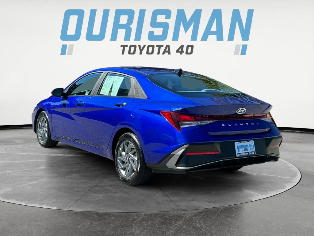Used 2024 Hyundai Elantra SEL FWD image 5