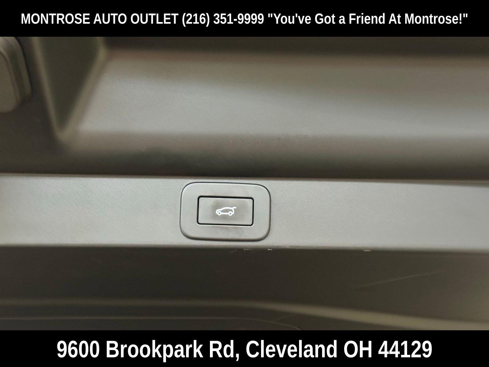 Used 2023 Land Rover Range Rover Long Wheelbase SE image 44