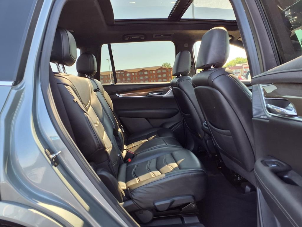 Used 2023 Cadillac XT6 Premium Luxury w/ Platinum Package FWD image 34