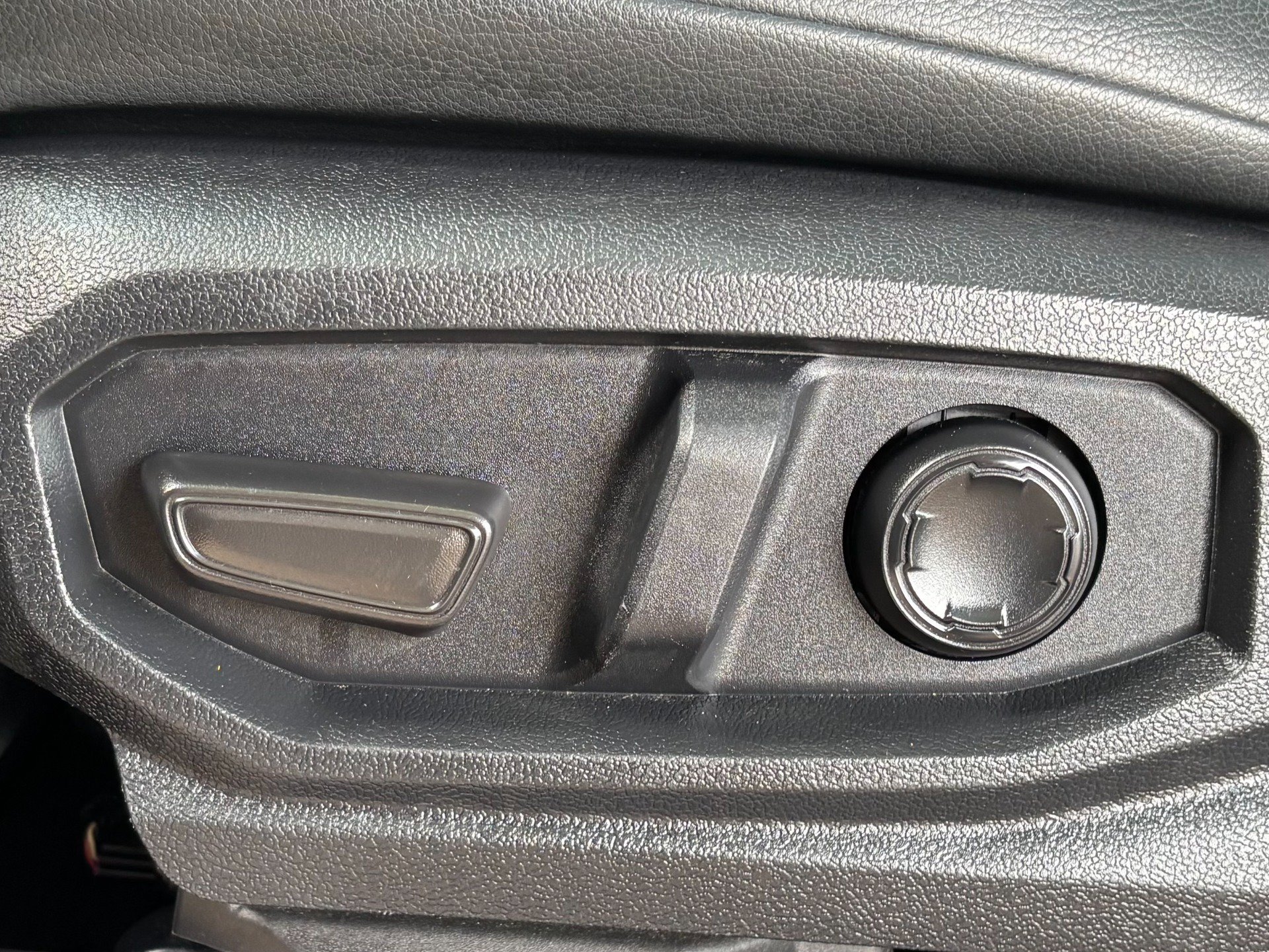 Used 2024 Toyota Tacoma TRD Pro AWD/4WD image 47