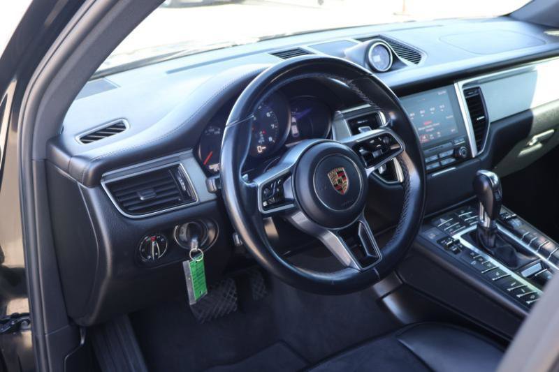 Used 2017 Porsche Macan GTS image 18