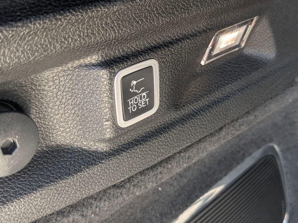 Used 2024 Jeep Grand Cherokee L Overland w/ Rear Seat Video Group I image 32