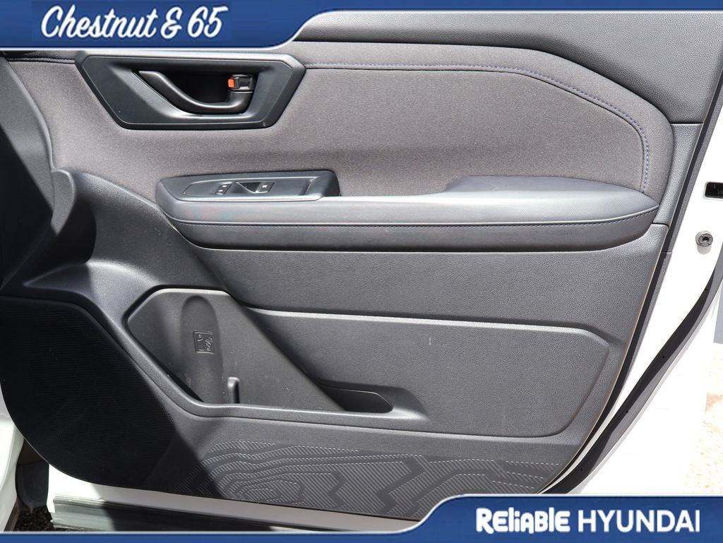 Used 2025 Subaru Forester Premium AWD/4WD image 9