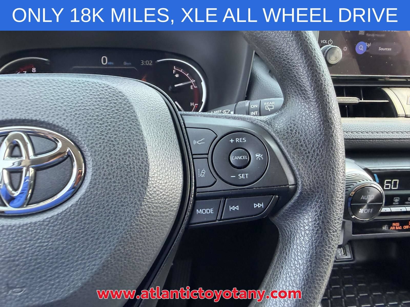 Used 2024 Toyota RAV4 XLE AWD/4WD image 36