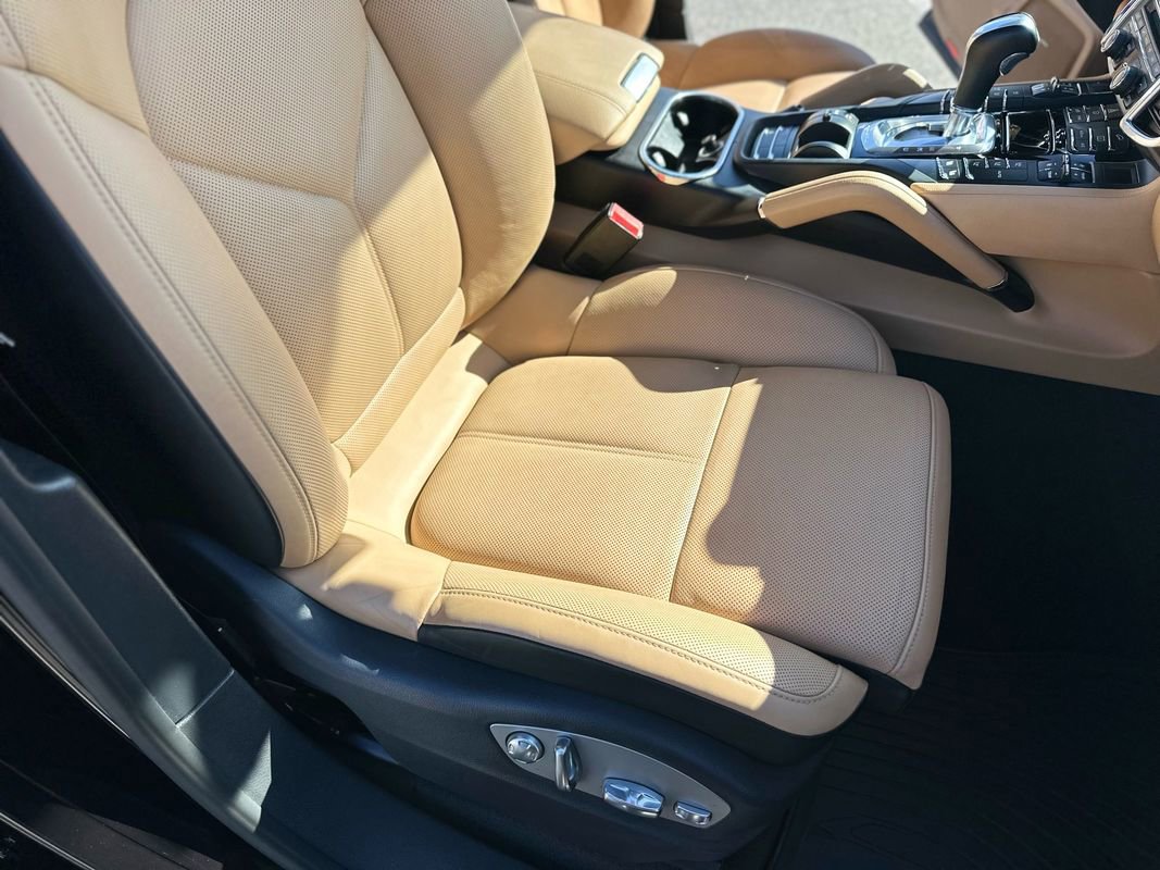 Used 2015 Porsche Cayenne Diesel image 24