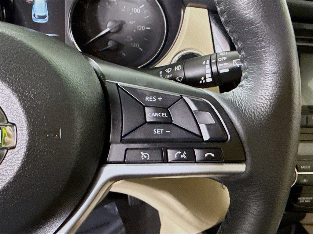 Used 2017 Nissan Rogue SV image 21