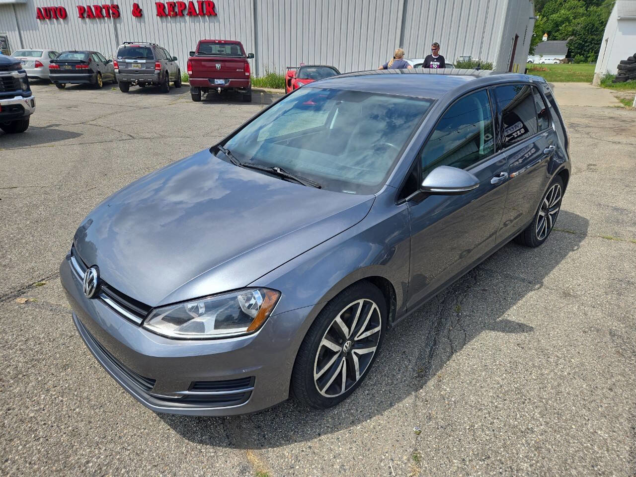 Used 2015 Volkswagen Golf TDI S image 4