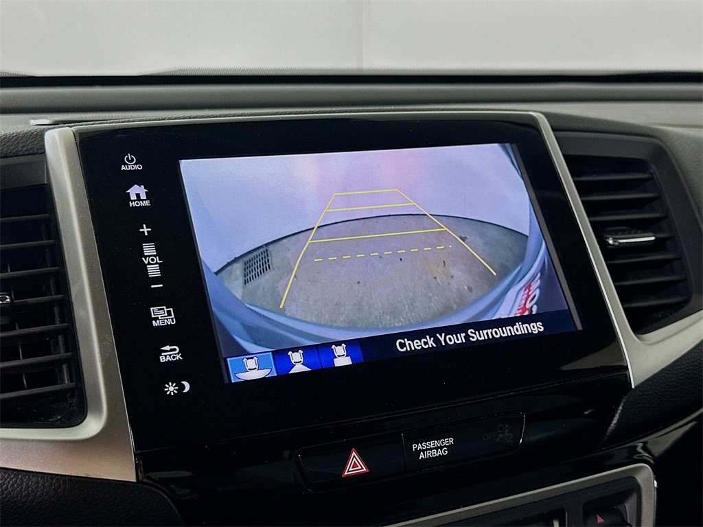 Used 2017 Honda Pilot Touring image 10