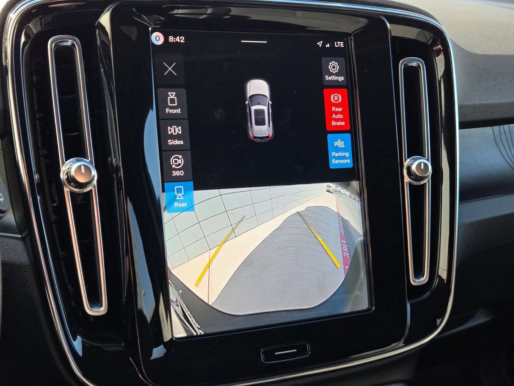 Certified 2023 Volvo XC40 Recharge Plus AWD/4WD image 29