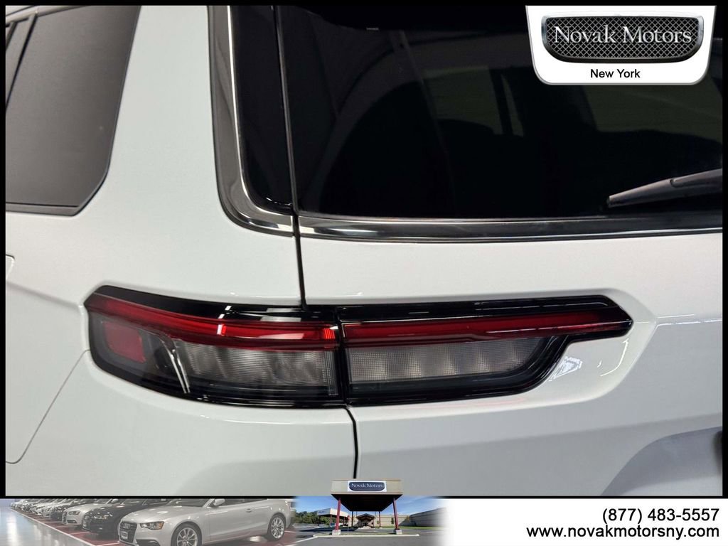 Used 2022 Jeep Grand Cherokee L Limited image 6