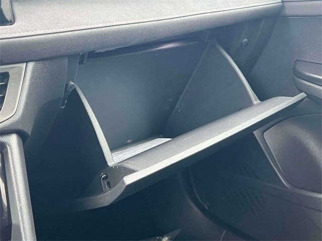 Used 2025 Volkswagen Taos SE image 29