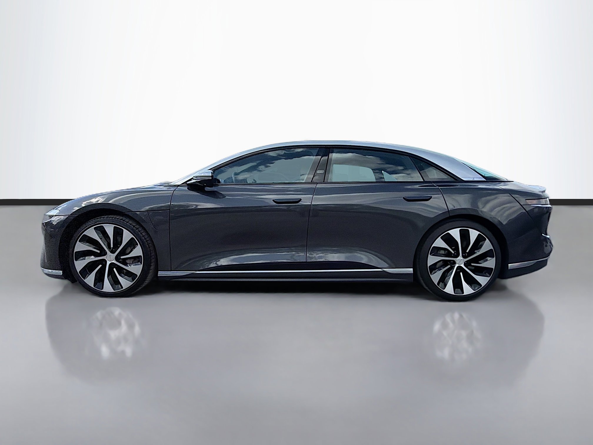 Used 2023 Lucid Air Grand Touring image 6