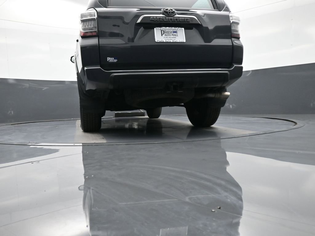 Certified 2024 Toyota 4Runner TRD Off-Road Premium w/ Off Road Premium Plus Package AWD/4WD image 31
