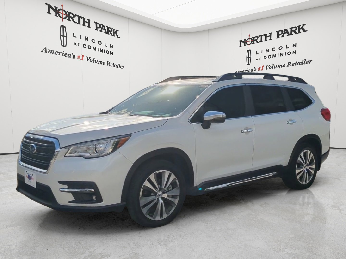 Used 2020 Subaru Ascent Touring w/ Popular Package #3 AWD/4WD image 1