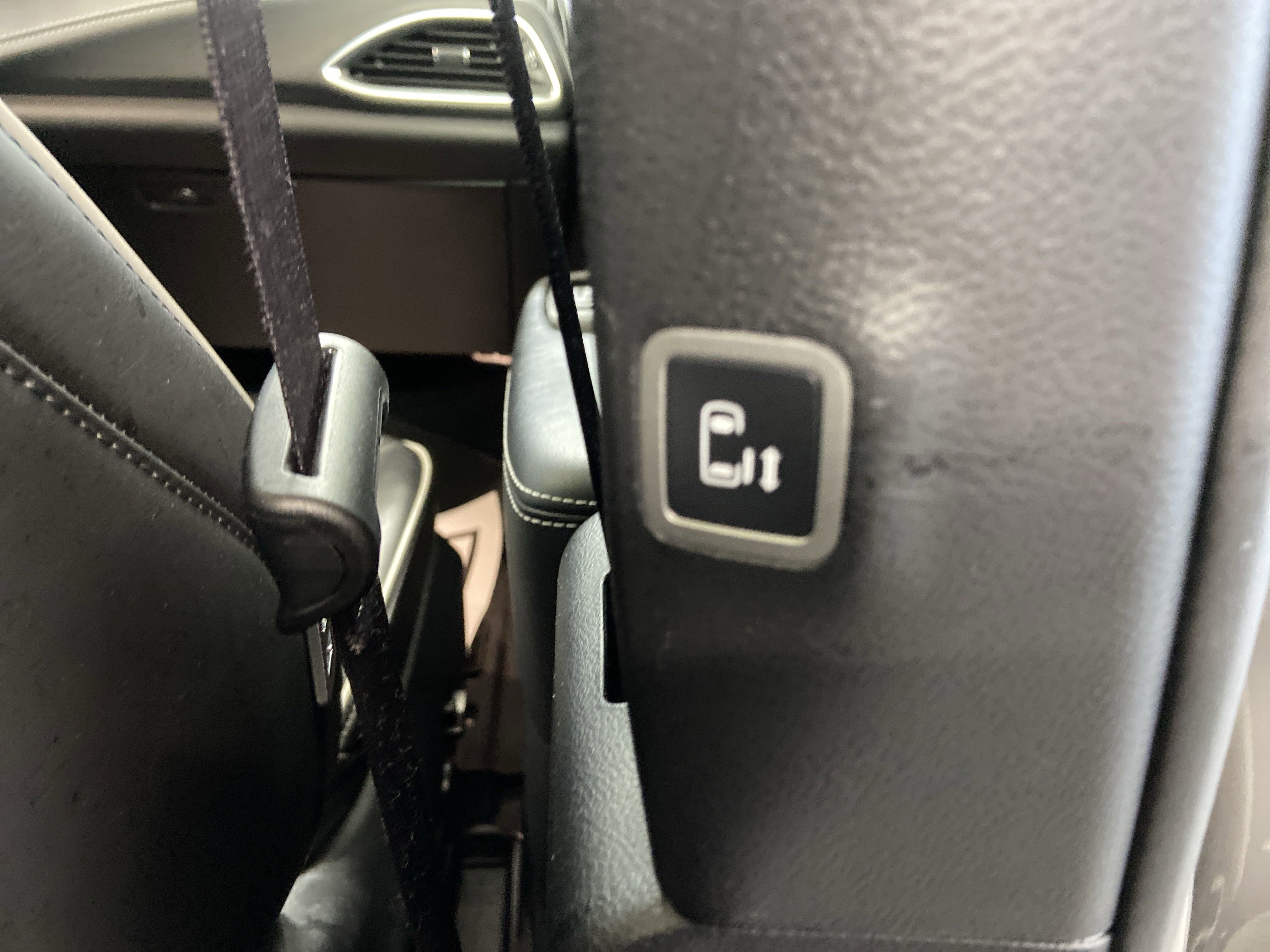 Used 2022 Chrysler Pacifica Limited w/ S Appearance Package image 48