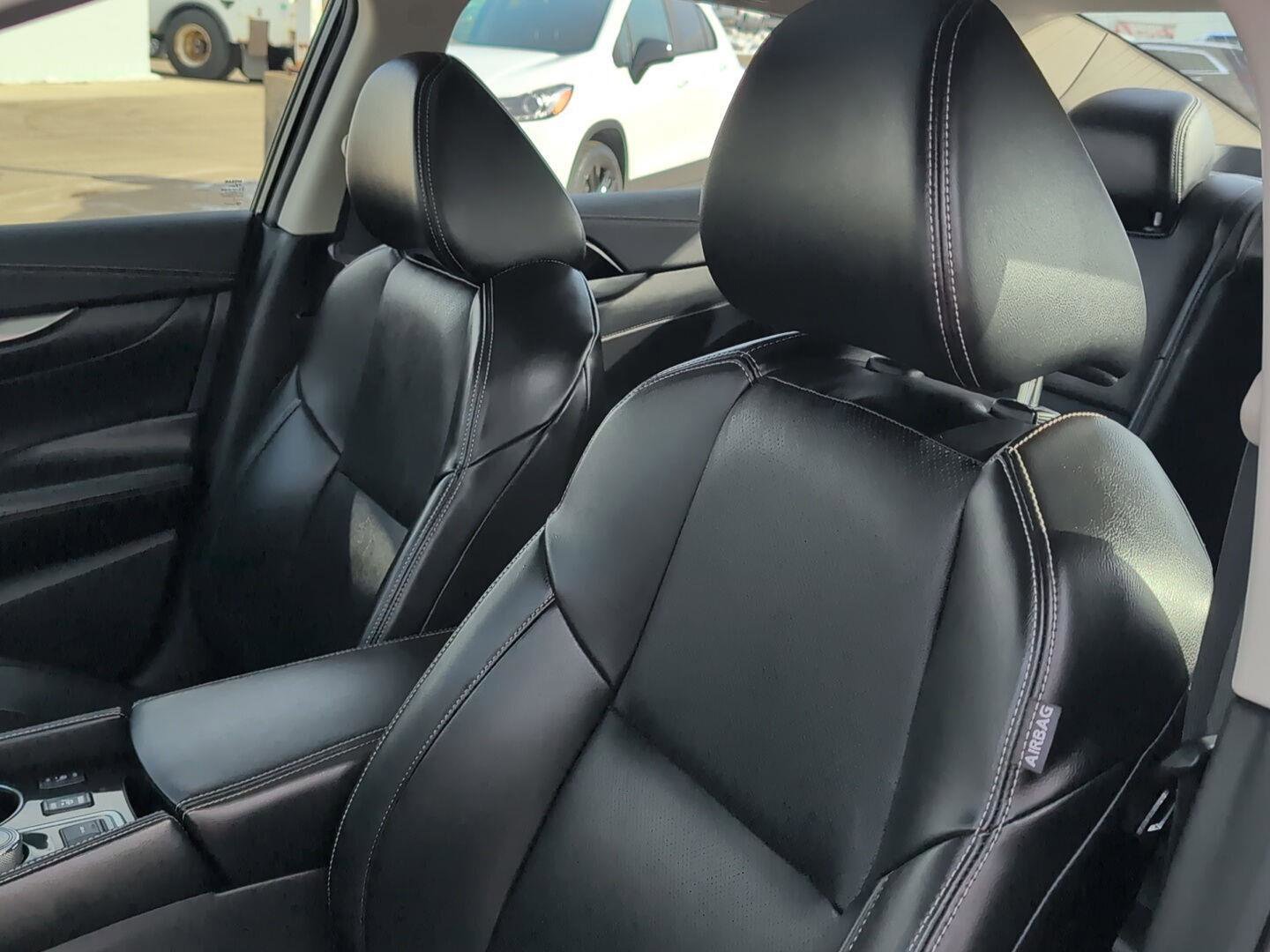 Used 2023 Nissan Maxima SL image 21