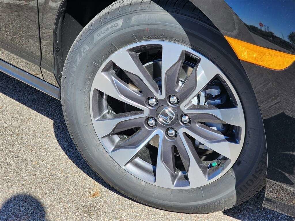 Certified 2024 Honda Odyssey EX-L image 16