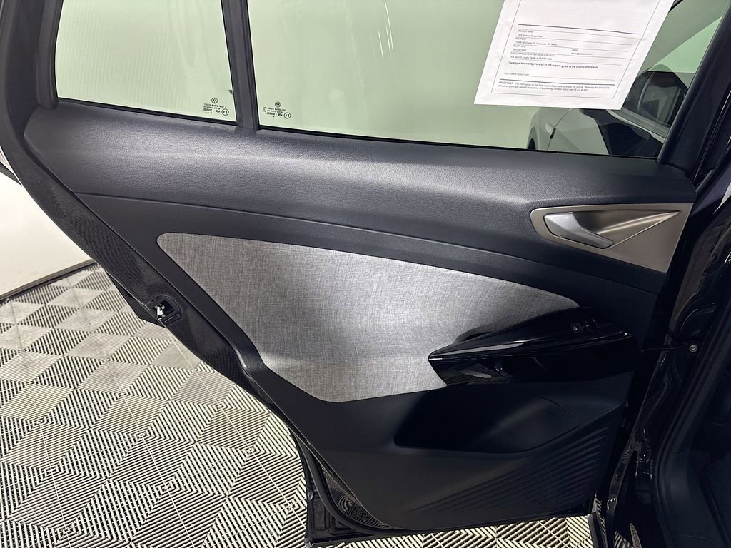 Certified 2025 Volkswagen ID.4 Pro image 19