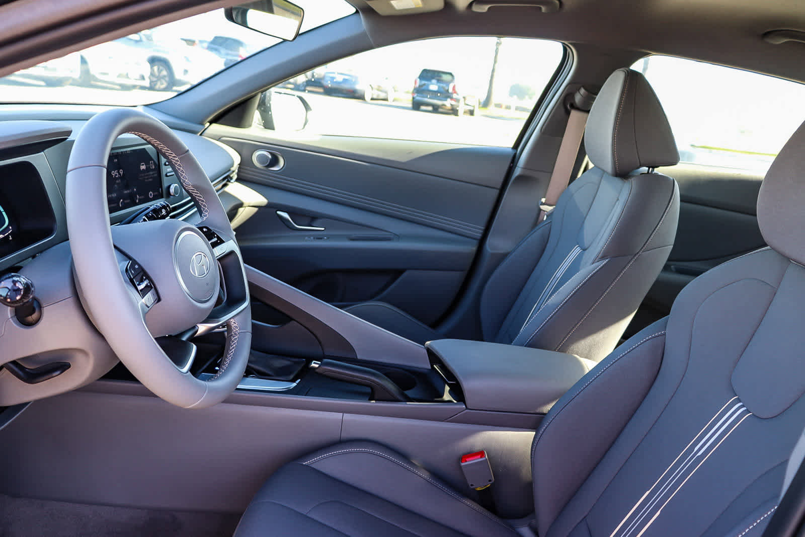 New 2025 Hyundai Elantra Sport image 23