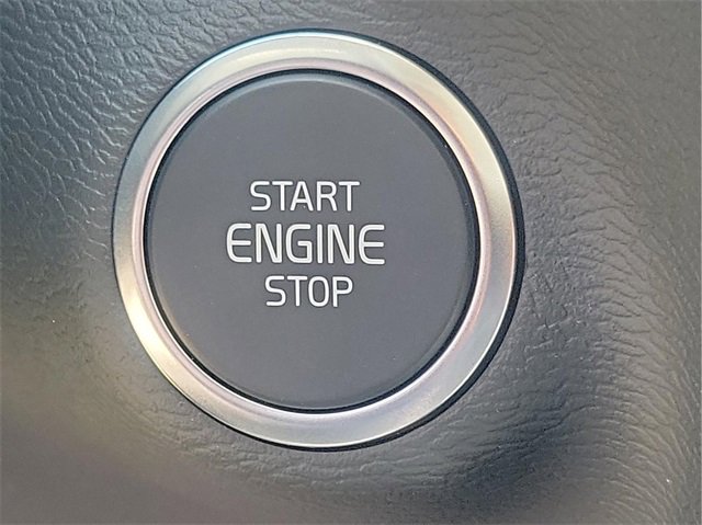 New 2025 Volvo XC40 B5 Plus w/ Protection Package Premier image 12