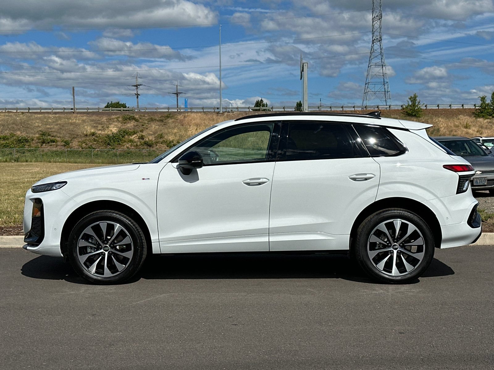 New 2026 Audi Q3 quattro 2.0T AWD/4WD image 6