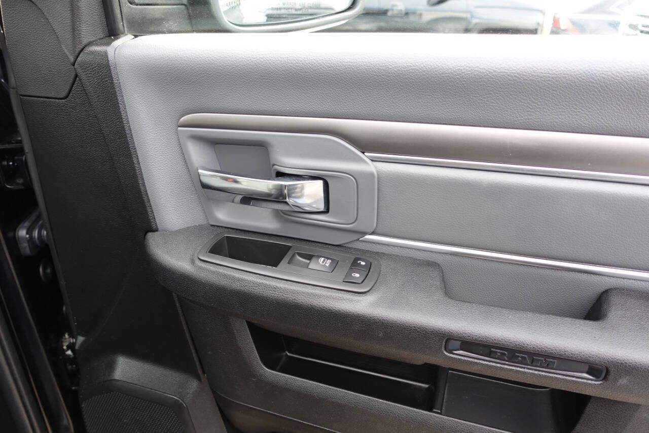 Used 2022 RAM 1500 Classic SLT w/ Electronics Convenience Group image 28