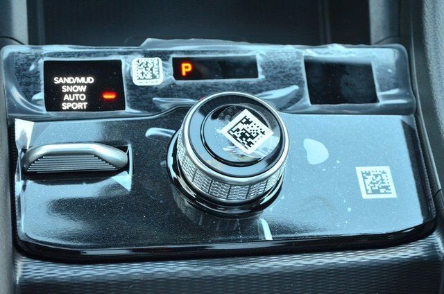 New 2025 Jeep Grand Cherokee Limited w/ Luxury Tech Group II image 24