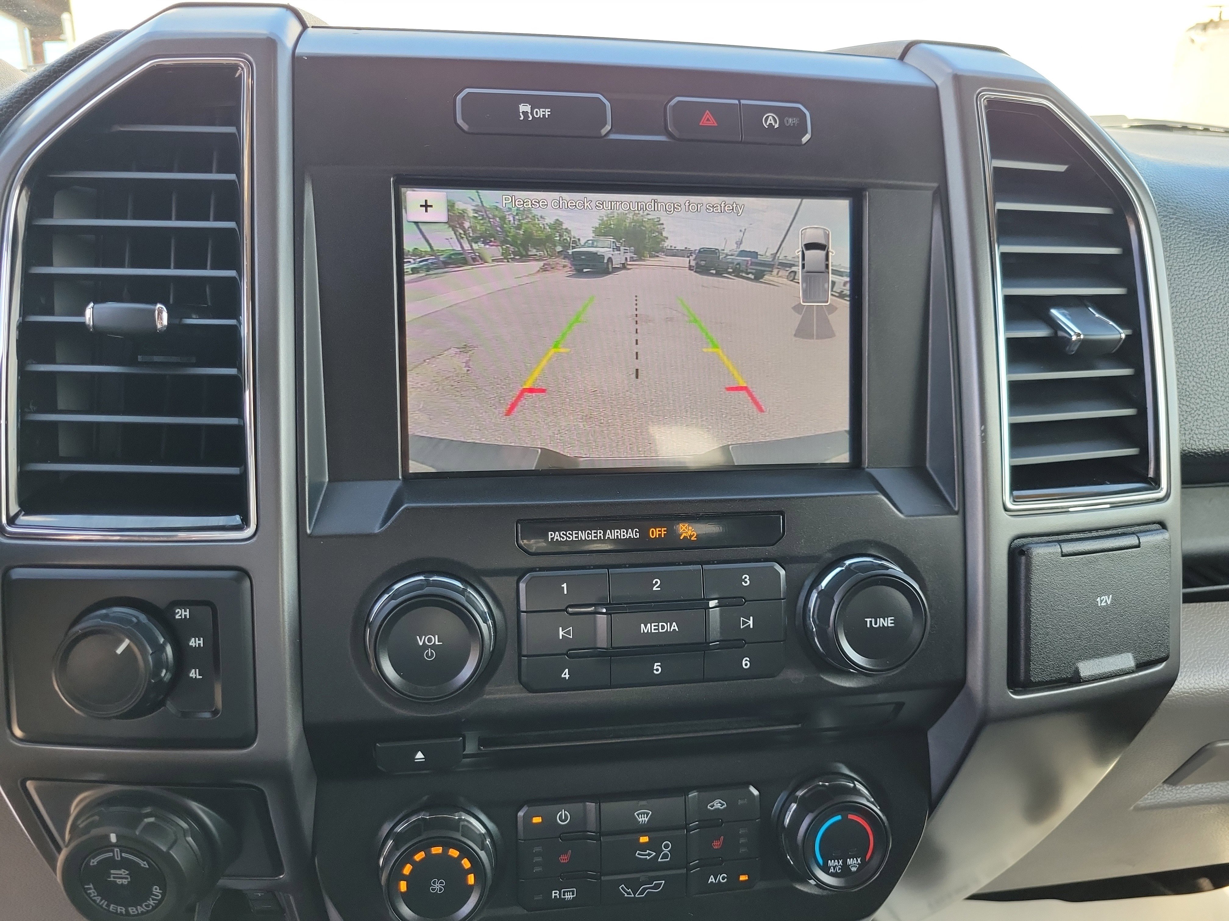 Used 2018 Ford F150 XLT w/ Equipment Group 302A Luxury AWD/4WD image 23