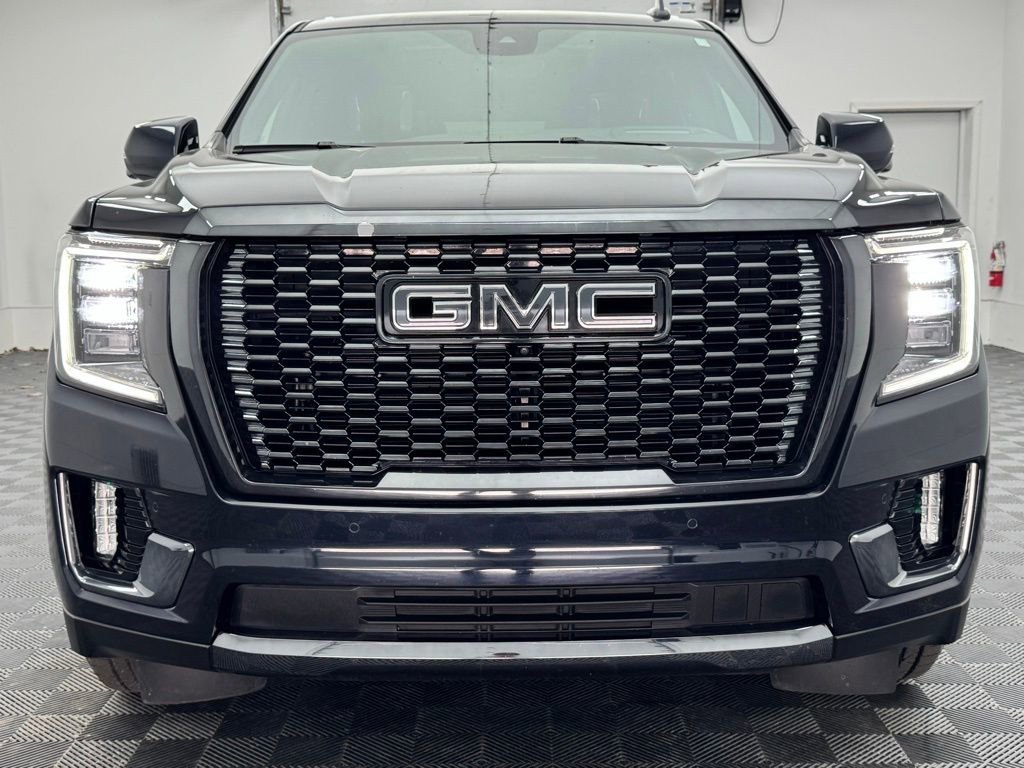 Used 2023 GMC Yukon Denali Ultimate AWD/4WD image 17