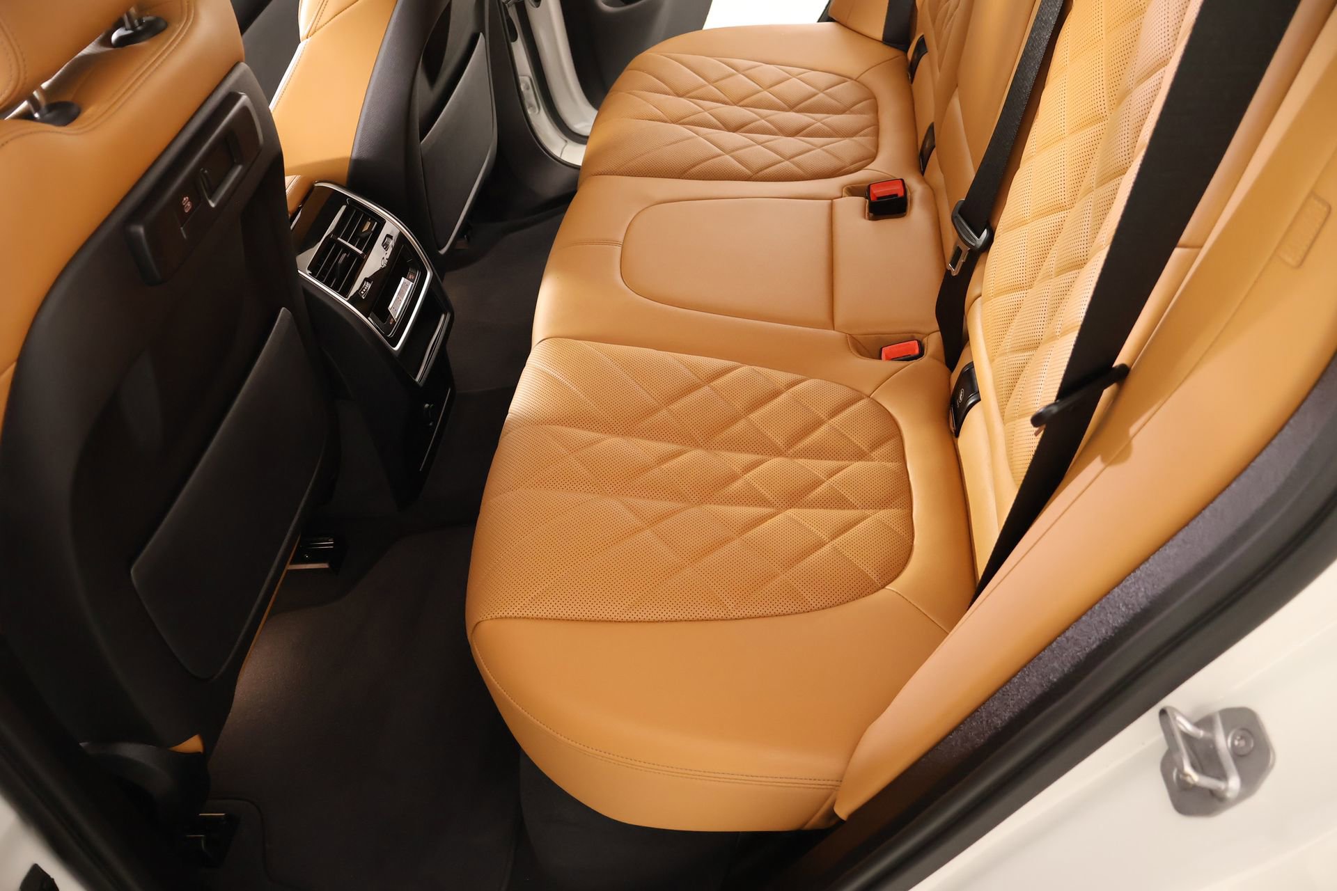 Used 2023 BMW X5 xDrive40i w/ M Sport Package image 13