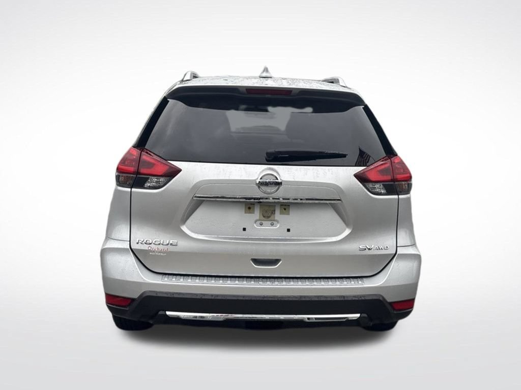 Used 2018 Nissan Rogue SV w/ Sun & Sound Touring Package AWD/4WD image 7